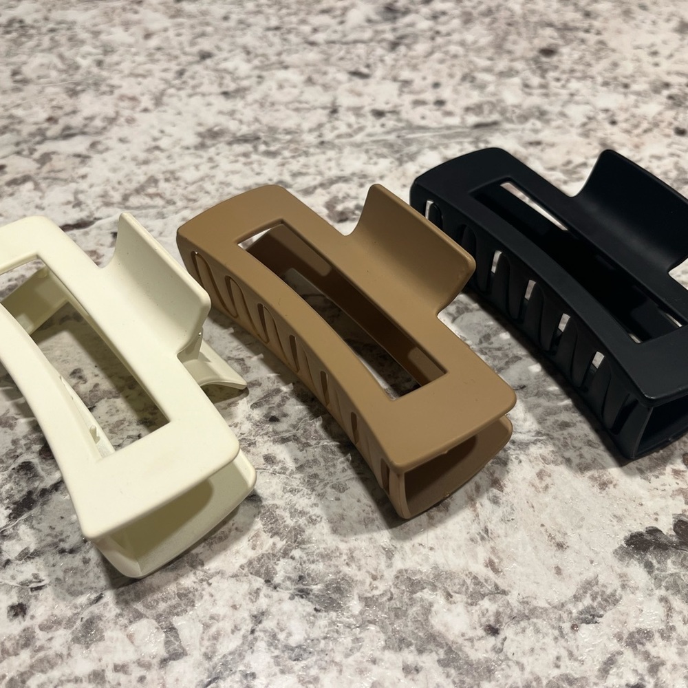 Claw clips